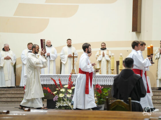 Pierwsza profesja zakonna br. Ambrożego Ciereszki OFM, Chorzów-Klimzowiec, 17 września 2025 roku Fot.: Agnieszka Grabara