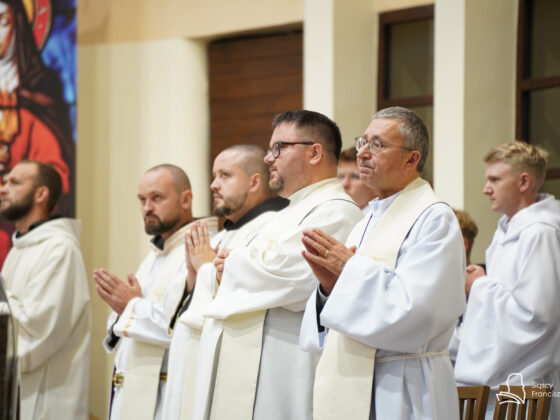 Pierwsza profesja zakonna br. Ambrożego Ciereszki OFM, Chorzów-Klimzowiec, 17 września 2025 roku Fot.: Agnieszka Grabara